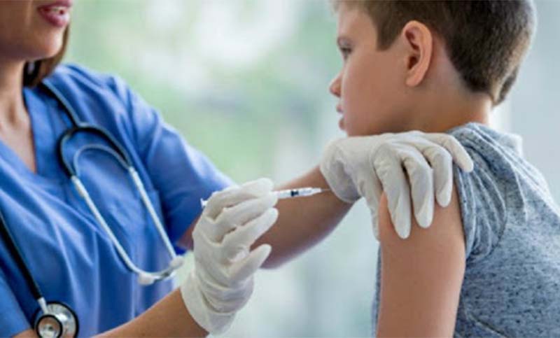 Por la pandemia, la vacunación infantil cayó hasta un 50% en algunas provincias del país