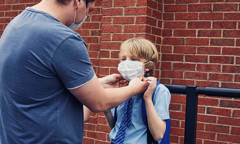 Finalmente, el tapabocas será obligatorio en las escuelas secundarias de Inglaterra