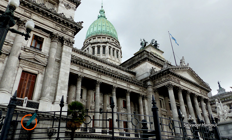 «Refederalizar» y «descentralizar»: propuesta para trasladar el Congreso de la Nación