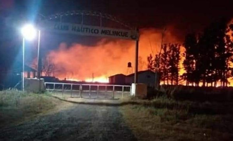 Bomberos Voluntarios trabajaron más de ocho horas para sofocar un incendio en Melincué