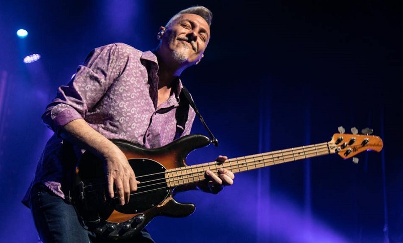 Pedro Aznar ofrecerá un show en vivo junto a su banda para disfrutar virtualmente