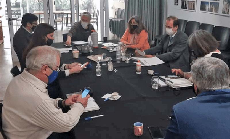 Docentes de la UNR acordaron licencias pagas a sospechosos de Covid-19