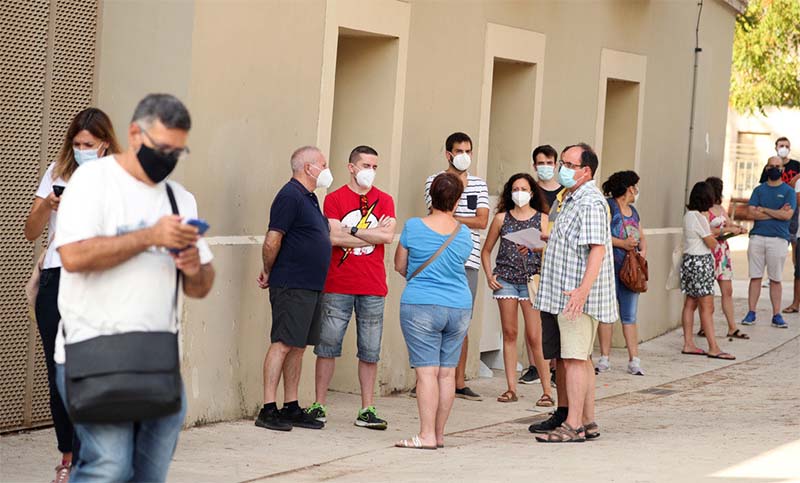 España: más de 8.100 nuevos casos, 3.650 en las últimas 24 horas