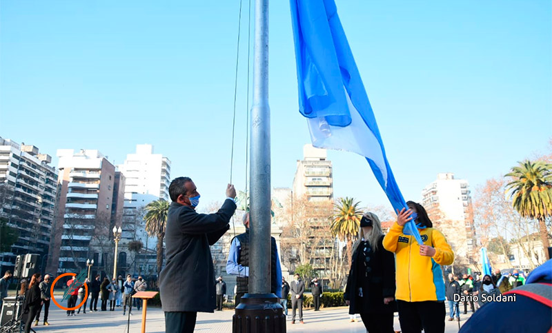 En el acto homenaje a San Martín, el intendente recordó que “todos dependemos del otro”