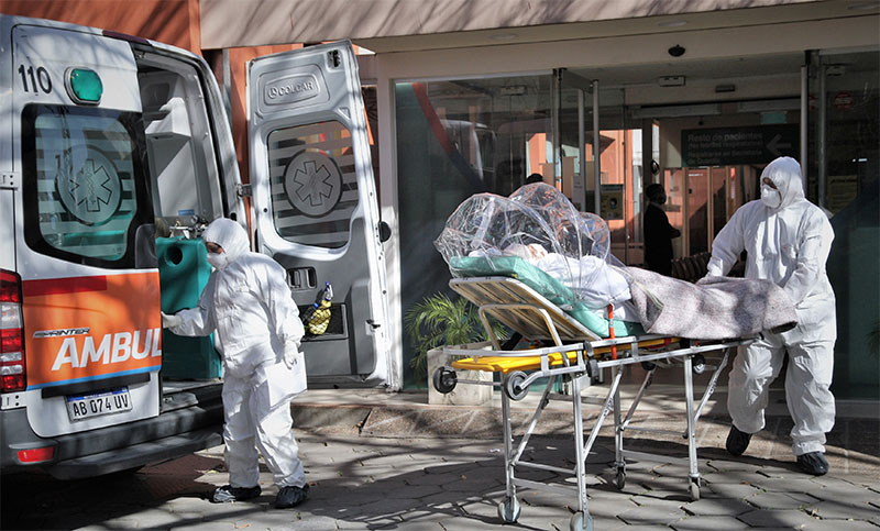 Pico de 382 muertes y 8.713 contagios de coronavirus en el país este lunes
