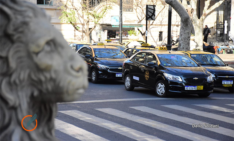 Titulares de taxis reclamaron mayores subsidios para sostener la actividad