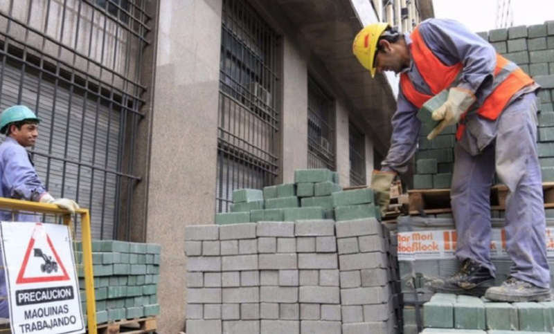 Organizaciones sociales y gremiales reclaman reajuste del salario mínimo