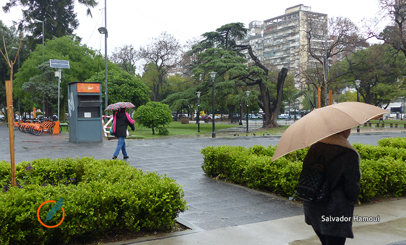 Miércoles para quedarse durmiendo: nubes, lluvia y alerta meteorológica