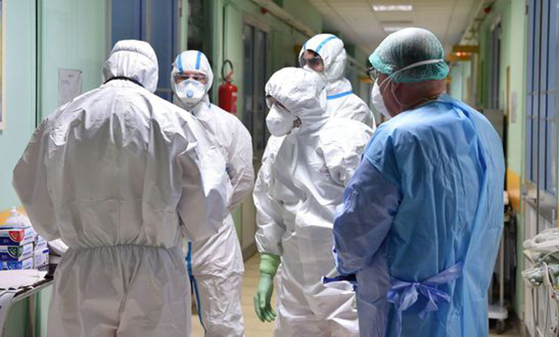 Más de 921.000 muertos por coronavirus en el mundo, más de la mitad en América