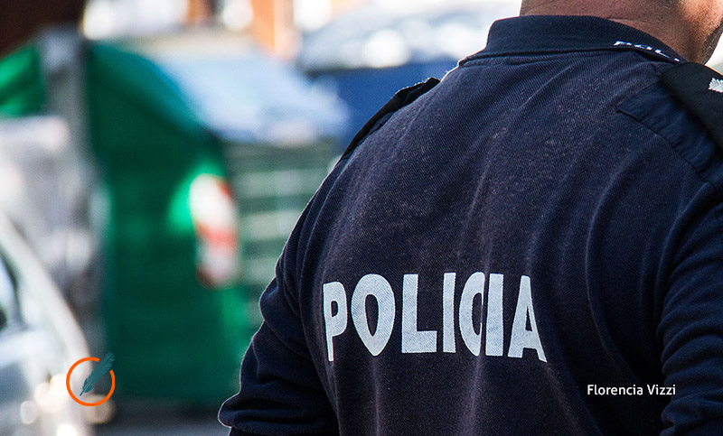 ¿Cuál es la brecha salarial entre un policía y otros trabajadores? 