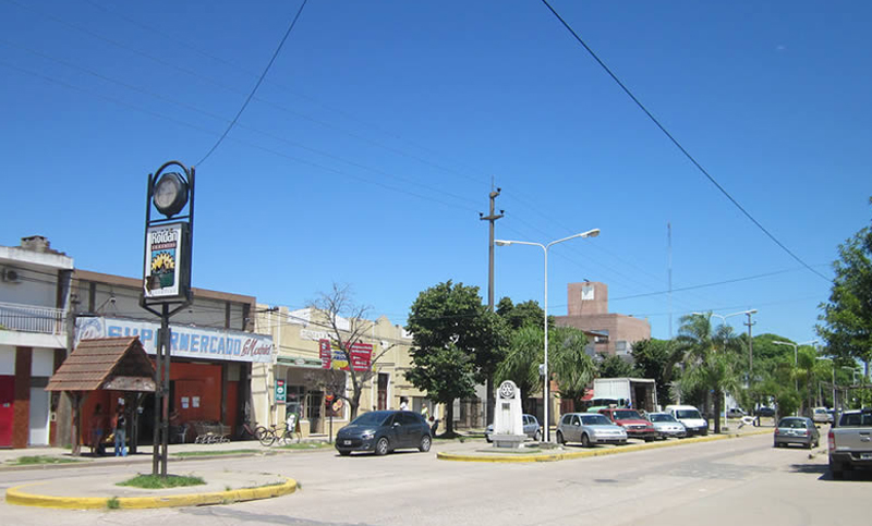 Pese a las restricciones provinciales, Roldán habilitó la apertura de comercios no esenciales