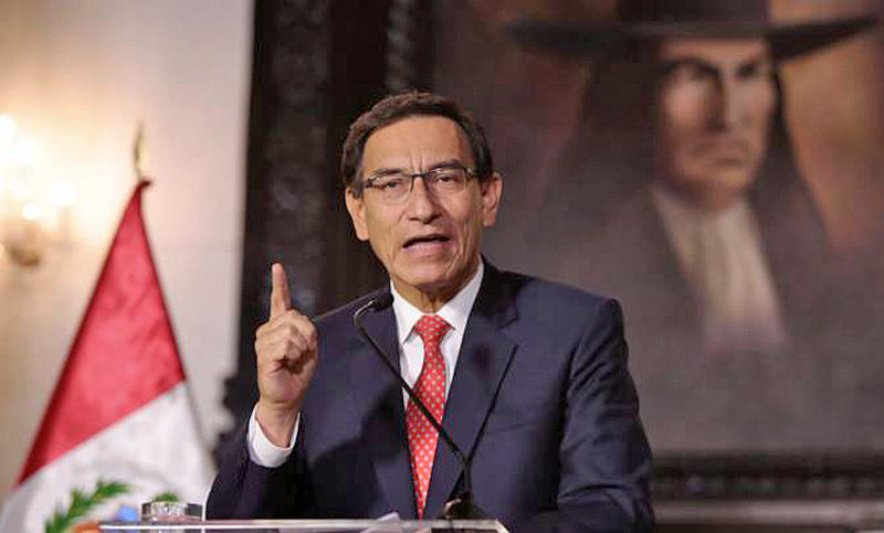 El presidente de Perú enfrenta una nueva crisis por incriminadores audios