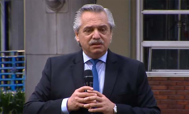 Fernández: «Los problemas se resuelven frontalmente y no escondidos en patrulleros, tocando sirenas»