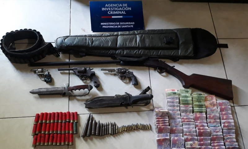 Cinco allanamientos y tres detenidos por investigaciones de abuso de armas y balaceras