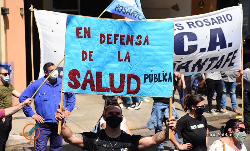 Movilización de trabajadores de la salud en reclamo de mejores condiciones laborales
