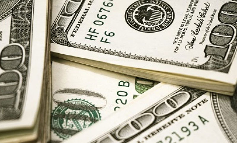 Bajó el dólar «blue» pero subió el «solidario»: el BCRA perdió 80 millones