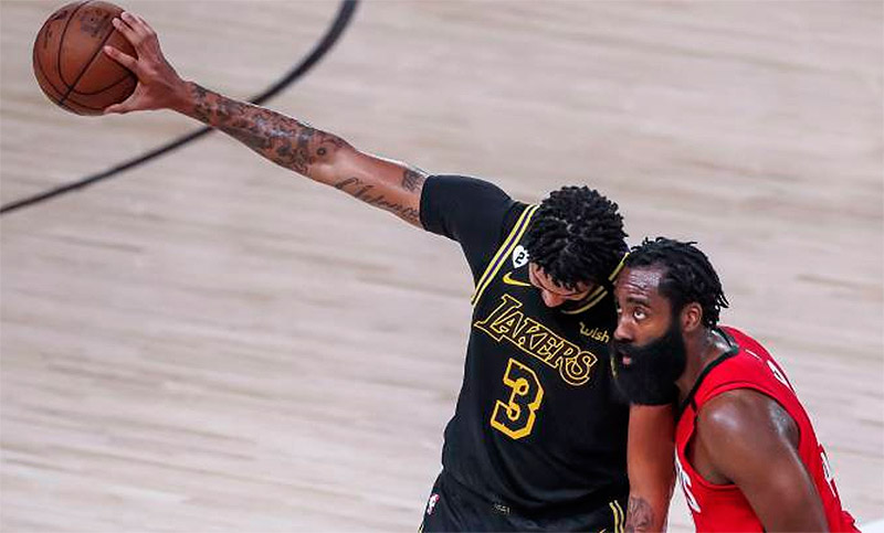 Lakers cambió de plan para vencer a Rockets y emparejar la serie