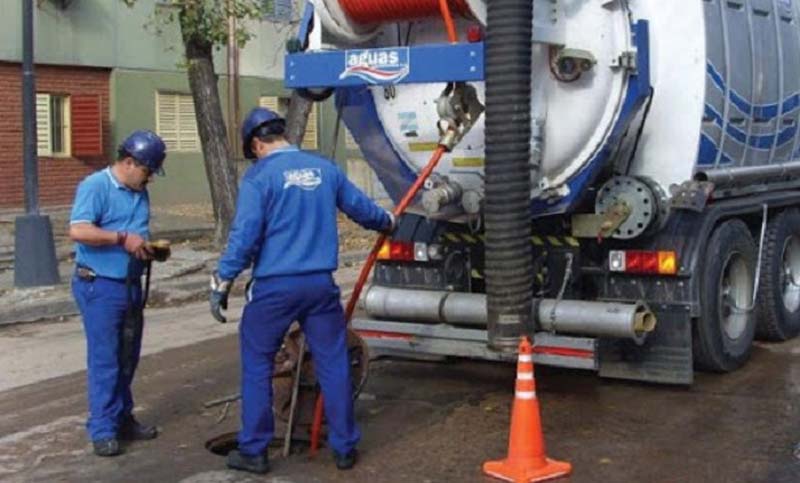 Trabajadores sanitaristas realizan paro por falta de propuesta salarial
