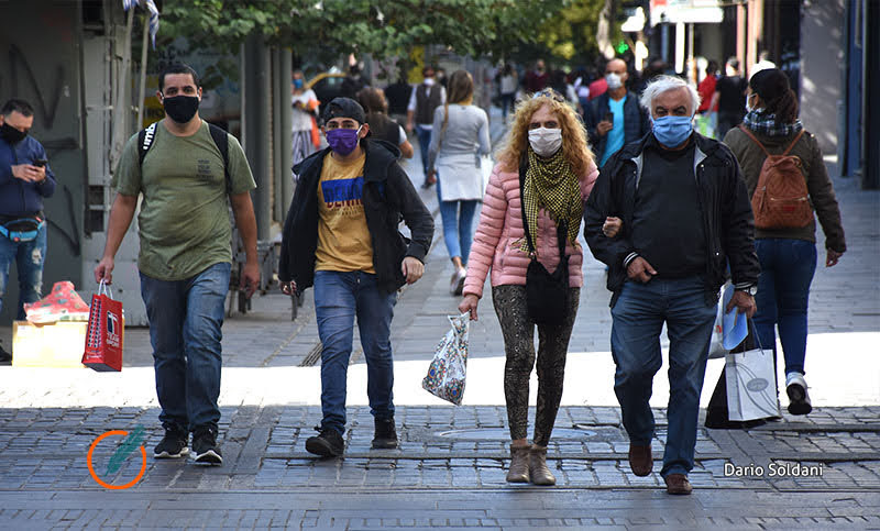 Experto advierte que Argentina debe acostumbrarse a convivir con la pandemia de Covid-19