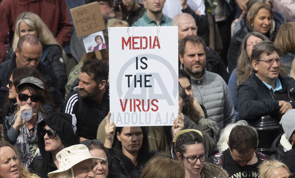 Protesta en Londres contra las medidas de prevención ante el coronavirus