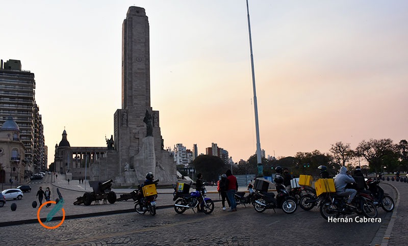 Repartidores exigen mayor seguridad: “Nos están robando todos los días y no sabemos si volvemos a casa a la noche”