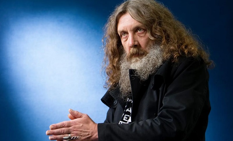 El guionista Alan Moore afirmó que las películas de superhéroes “arruinaron la cultura”