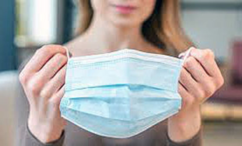 Italia aconseja usar barbijo dentro de las casas y registra fuerte aumento de casos de coronavirus