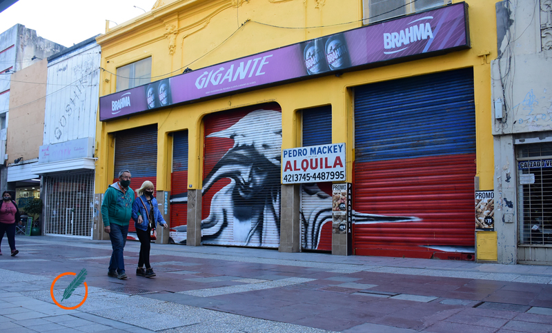 «Gigante», un tradicional bar de la peatonal rosarina cerró sus puertas