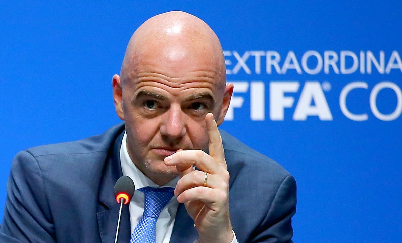 El presidente de la FIFA dio positivo en coronavirus