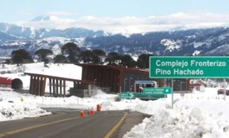 Autorizan el regreso al país de 70 personas procedentes de Chile