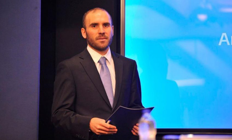El Gobierno gestiona medidas para descomprimir la presión cambiaria