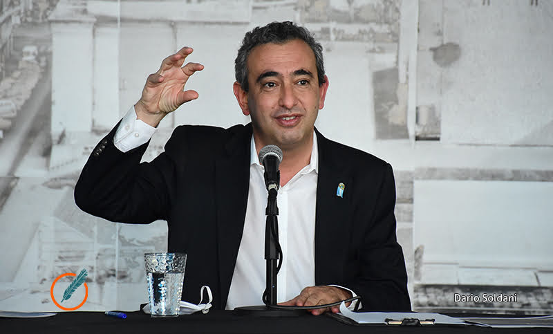 Javkin defendió las restricciones de septiembre y aseguró que “nada va a funcionar sin conducta ciudadana”