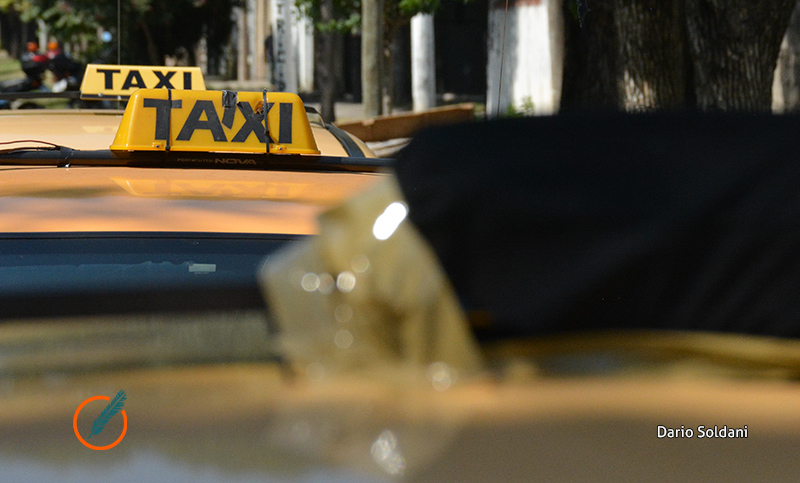 Cerca de mil taxis dejaron de funcionar en Rosario por la pandemia