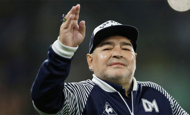Maradona sigue en terapia intensiva y su recuperación es «muy buena»