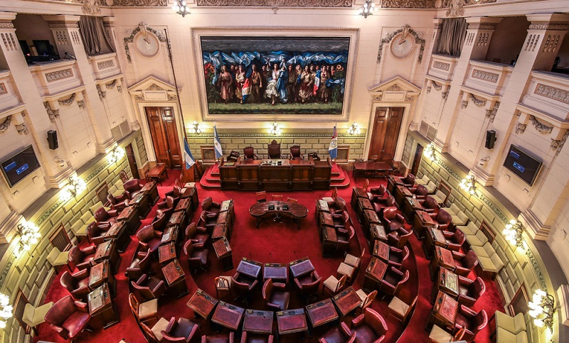 La Cámara de Diputados de la provincia aprobó la Ley Micaela para los clubes santafesinos