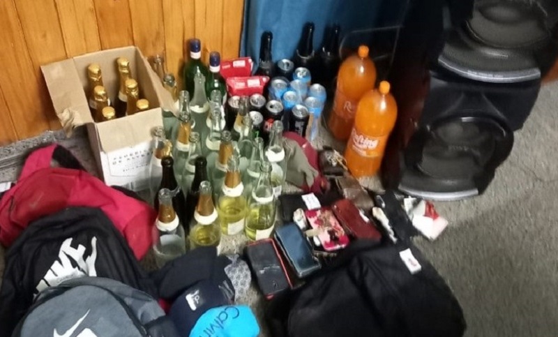 Villa Gobernador Gálvez: 60 jóvenes fueron demorados por participar de una fiesta clandestina
