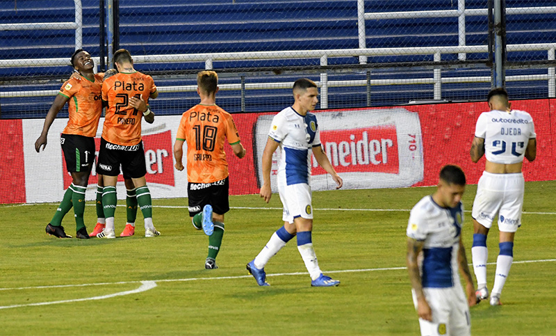 Central sigue sin reaccionar y sufrió una goleada ante Banfield