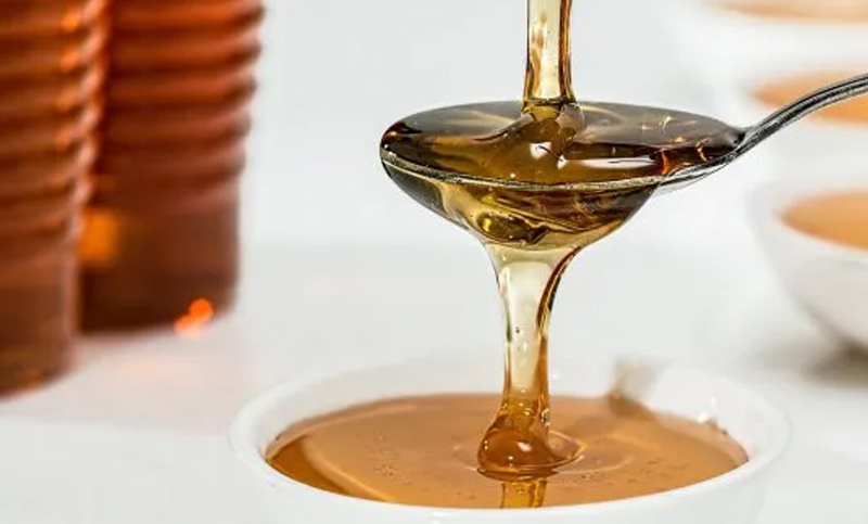 La Anmat prohibió dos tipos de miel y una bebida probiótica