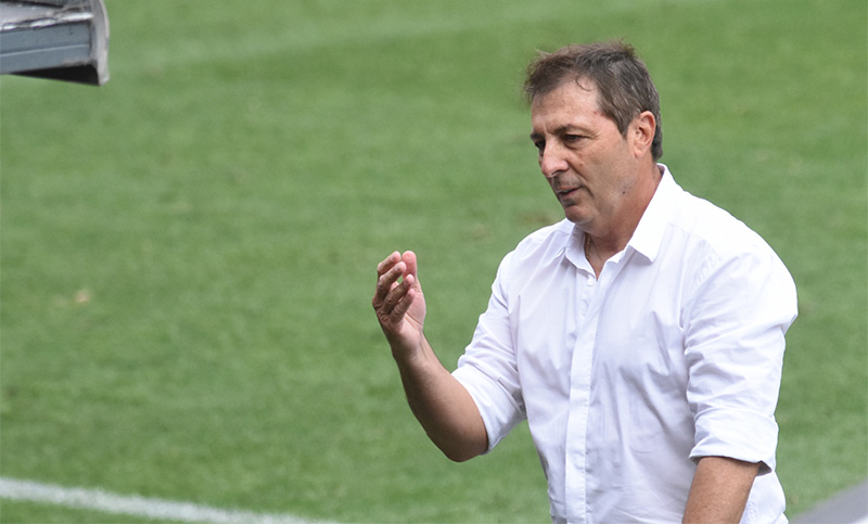 Kudelka: «Por las bandas le hicimos daño al rival, me deja satisfecho el rendimiento»