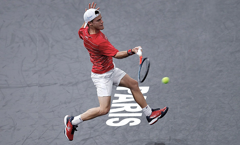 El «Peque» Schwartzman avanzó a los cuartos de final en París