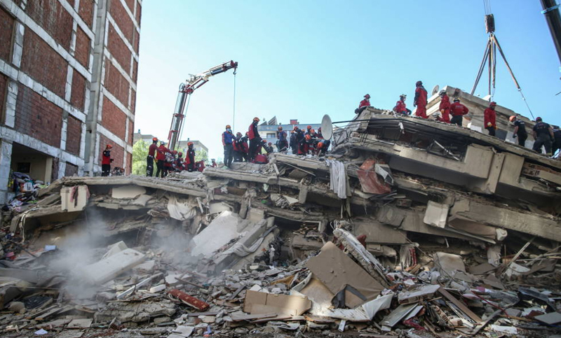 Sismo en Turquía: al menos 49 muertos y casi 900 heridos