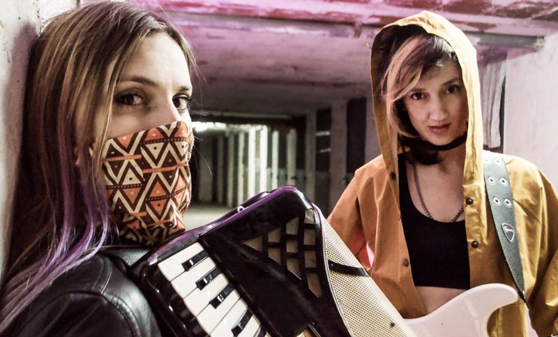 El dúo Carmela y Ambrosia publicó su disco debut: “Después te explico”