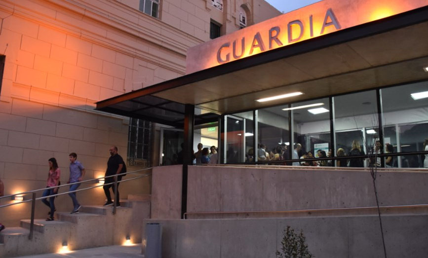 Dos integrantes del gabinete de Perotti permanecen internadas con Covid en el Hospital Cullen