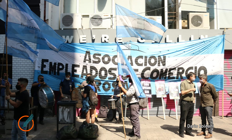 Empleados de Comercio moviliza para denunciar despidos encubiertos en el call center «Hey Latam»