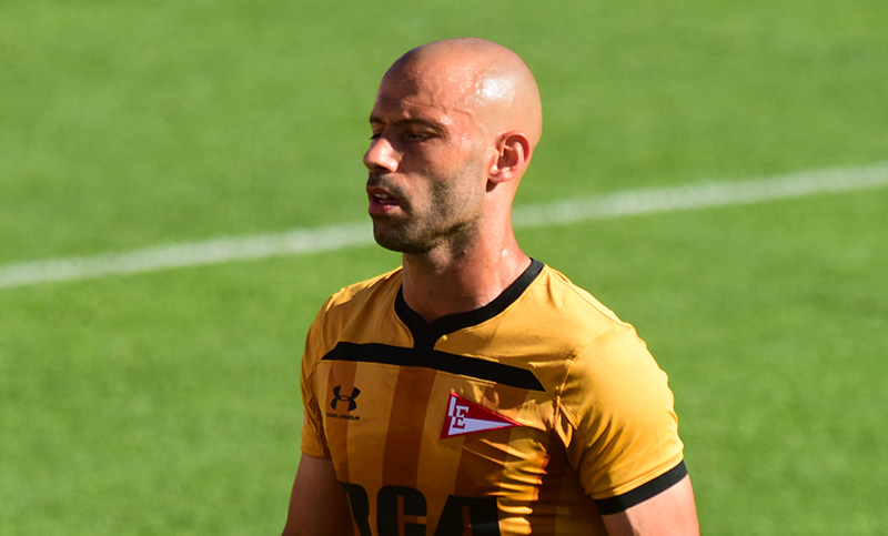 Mascherano anunció su retiro del fútbol profesional
