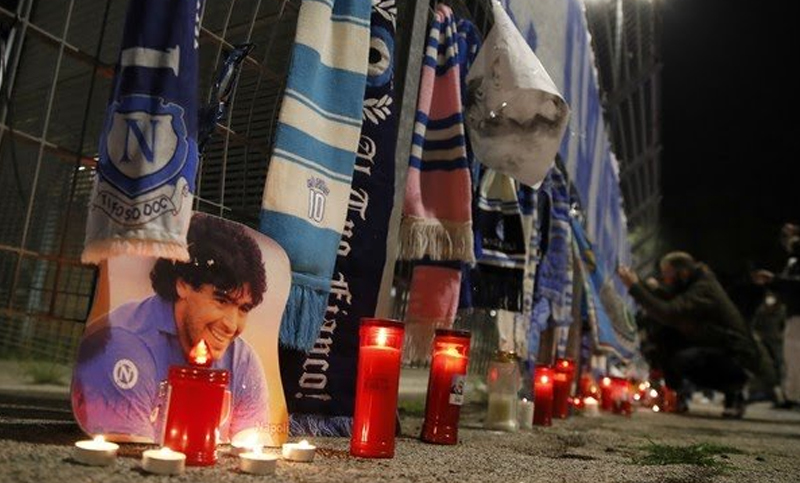 Nápoles prepara hoy «el aplauso más grande de la historia» para despedir a Maradona