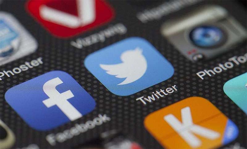 Twitter permite campaña de odio contra la Iglesia Católica en red social