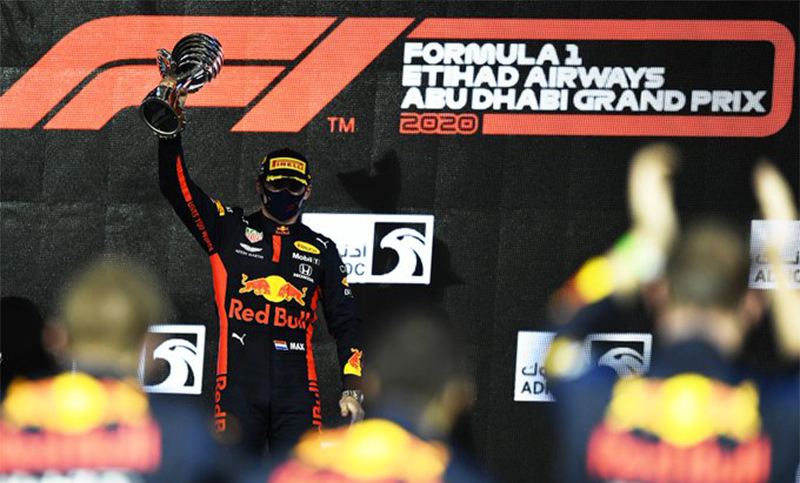 Verstappen ganó la última carrera de la temporada en la Fórmula 1