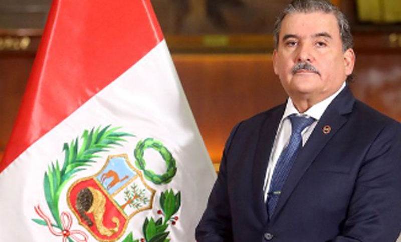 El nuevo presidente peruano enfrenta la renuncia de su segundo ministro del Interior
