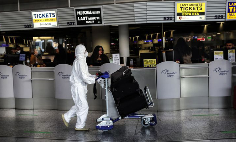 Países suspendieron vuelos de Reino Unido por nueva cepa de coronavirus